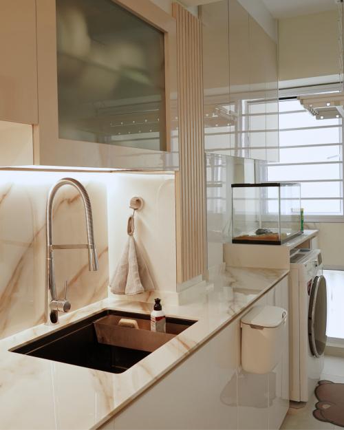 Modern Kitchen at 4 Room Resale