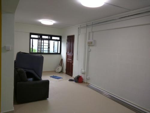 Asian Living Room at 305 Clementi Avenue 4