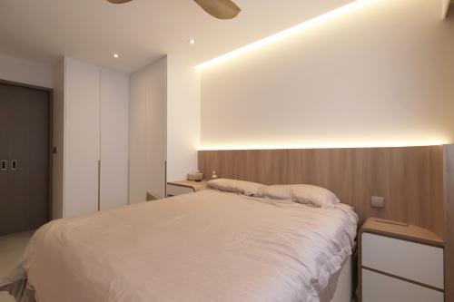 Contemporary Bedroom at 4 Room HDB @ Toa Payoh