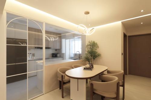 Contemporary Dining Room at 4 Room HDB @ Toa Payoh