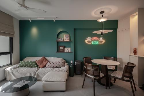 Vintage Living Room at 323B Tengah Drive