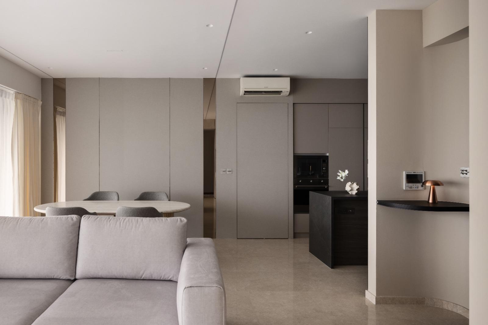 Modern Dining Room with Cove Lighting and Dining Table