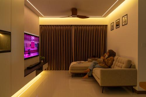 Contemporary Living Room at 433A Northshore Dr