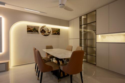 Modern Dining Room at 662A Tampines Blk