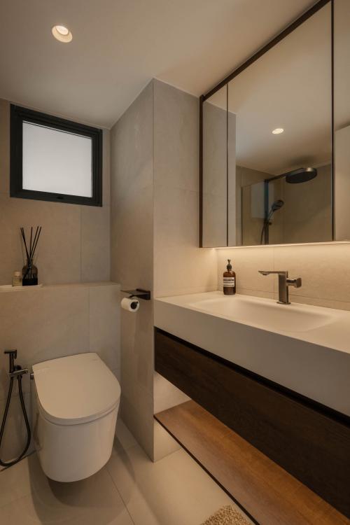 Contemporary Bathroom at Pinnacle @ Duxton II