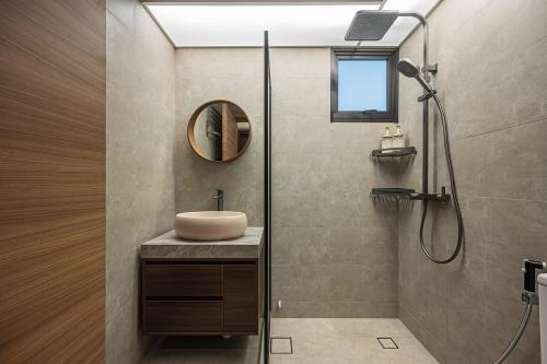 Minimalist Bathroom at New Punggol Road