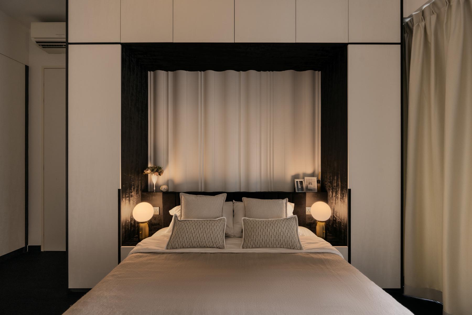 Modern Bedroom with Feature Wall and Wardrobe