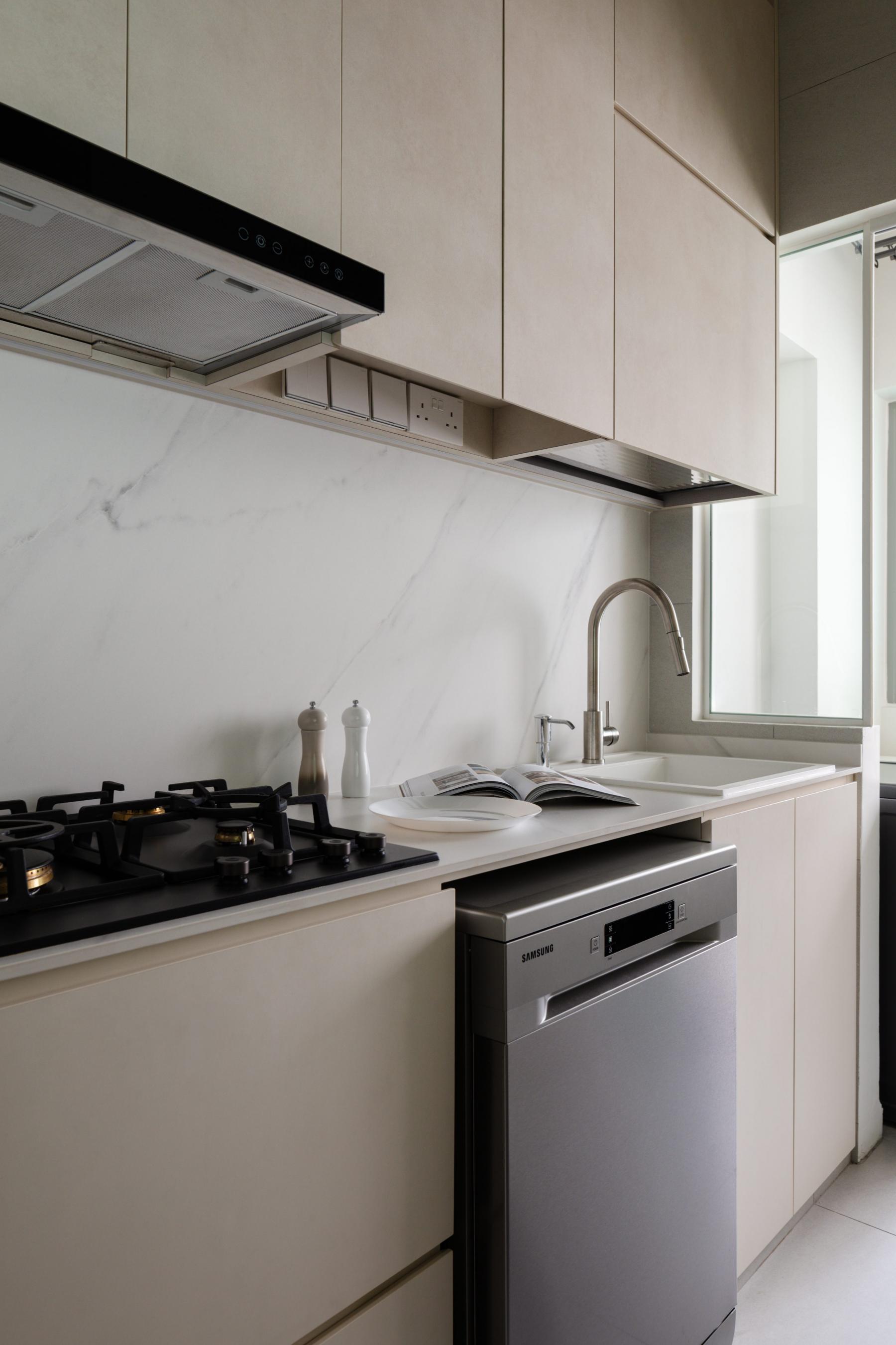 Minimalist Kitchen with Countertop and Homogeneous Tiles