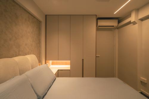 Modern Bedroom at 644 ang mo kio