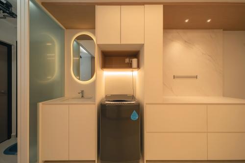 Modern Kitchen at 644 ang mo kio