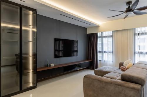 Modern Living Room at 114B Plantation Crescent
