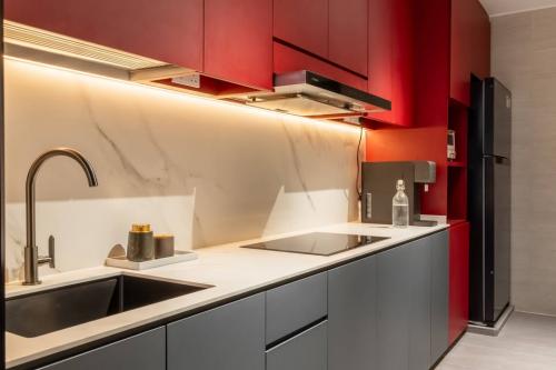 Modern Kitchen at 114B Plantation Crescent