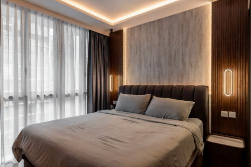 Modern Bedroom at 6 Choa Chu Kang Grove