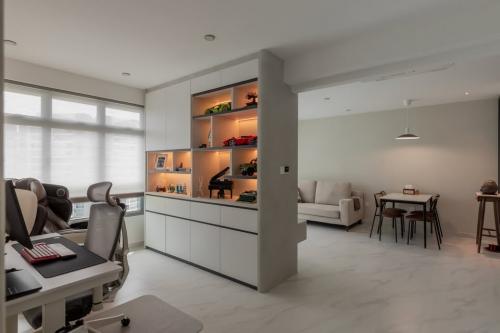 Scandinavian Home Office at 476C Upper Serangoon View