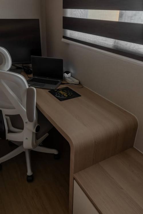 Modern Home Office at 114A Plantation Crescent