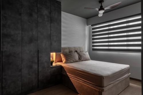 Contemporary Bedroom at 357C Ubi Road 3