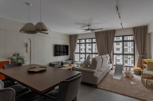 Modern Living Room at 466A Fernvale Road