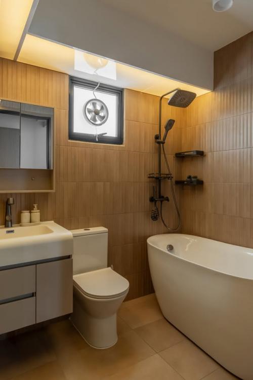 Modern Bathroom at 466A Fernvale Road