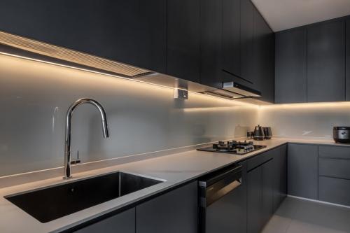 Modern Kitchen at 175A Sengkang East Drive