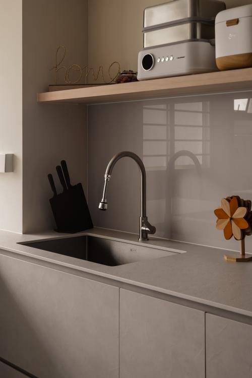 Modern Kitchen at 520 Jurong West