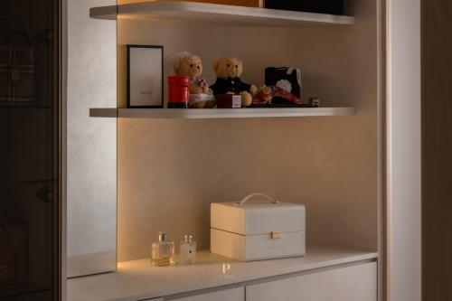 Contemporary Bedroom at 859D Tampines Walk