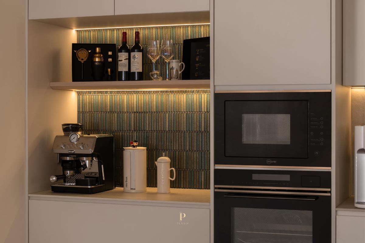 Contemporary Kitchen with Countertop and Cupboard
