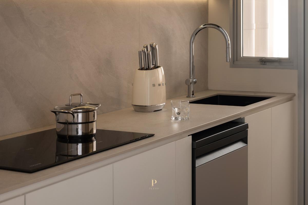 Contemporary Kitchen with Countertop and Kitchen Window