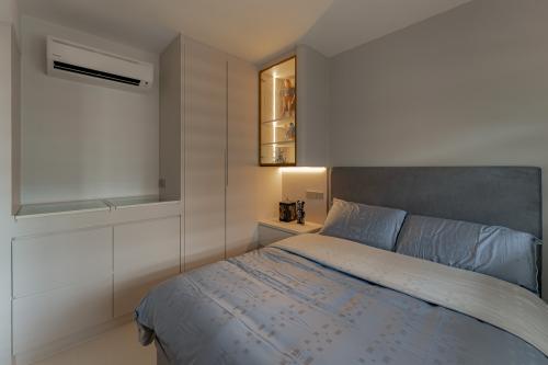 Modern Bedroom at Plantation Crescent (Block 112B)
