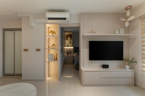 Modern Living Room at Plantation Crescent (Block 112B)