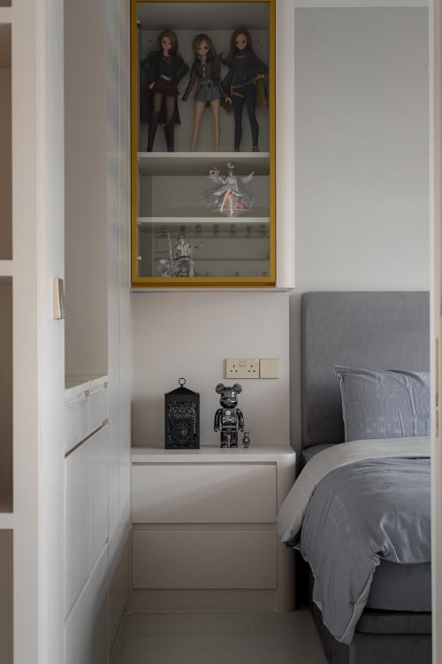 Modern Bedroom at Plantation Crescent (Block 112B)