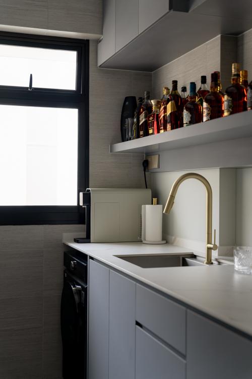 Modern Kitchen at Plantation Crescent (Block 112B)
