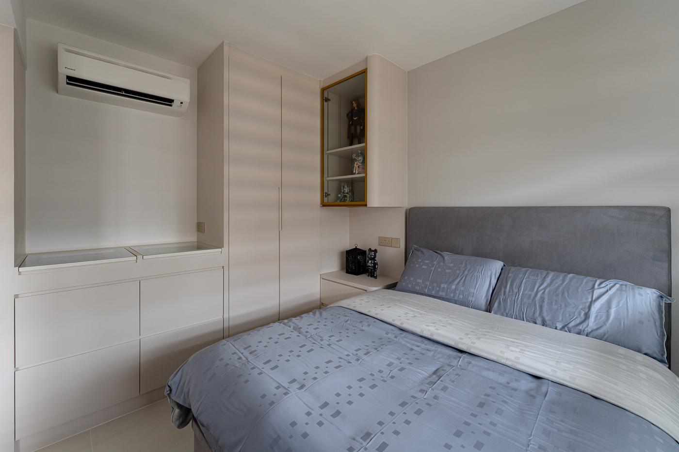 Modern Bedroom with Wardrobe and Bed