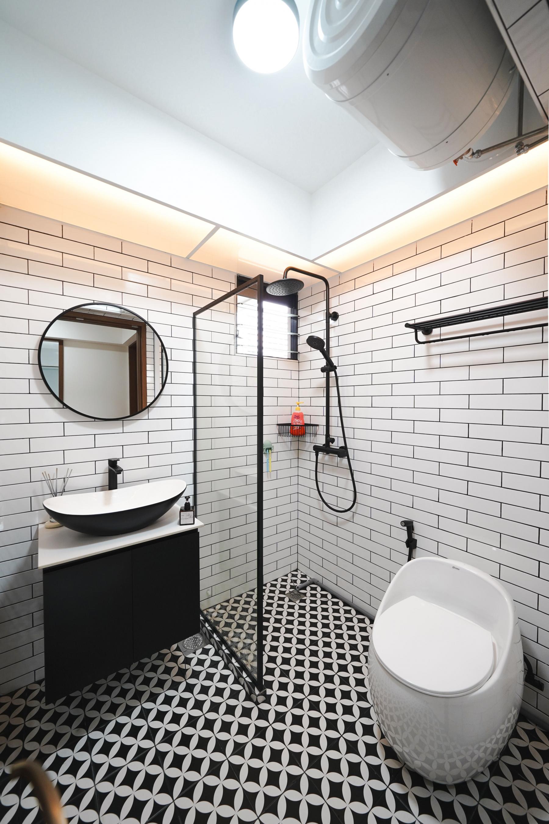 Modern Bathroom with Vinyl Flooring and Parquet Floor