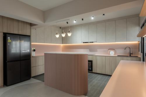 Contemporary Kitchen at 119A Alkaff Crescent
