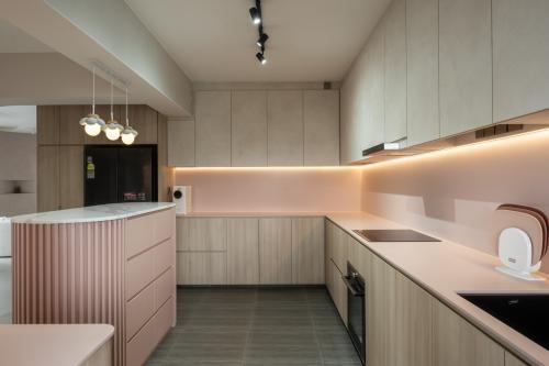 Contemporary Kitchen at 119A Alkaff Crescent