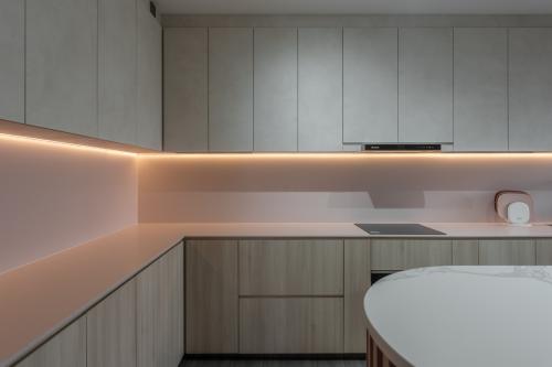 Contemporary Kitchen at 119A Alkaff Crescent