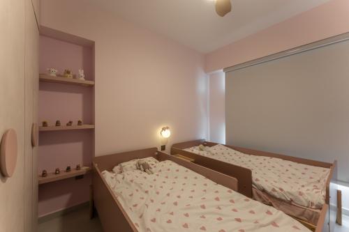 Contemporary Bedroom at 119A Alkaff Crescent