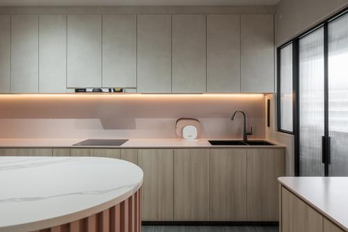 Contemporary Kitchen at 119A Alkaff Crescent