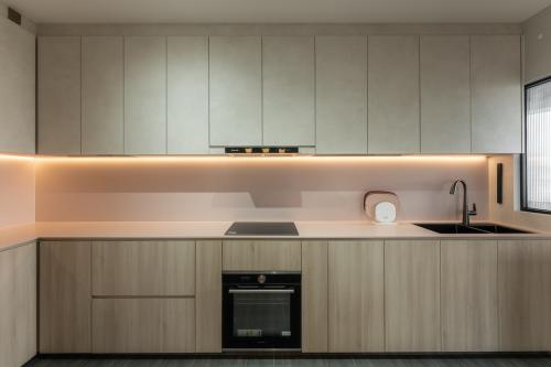 Contemporary Kitchen at 119A Alkaff Crescent