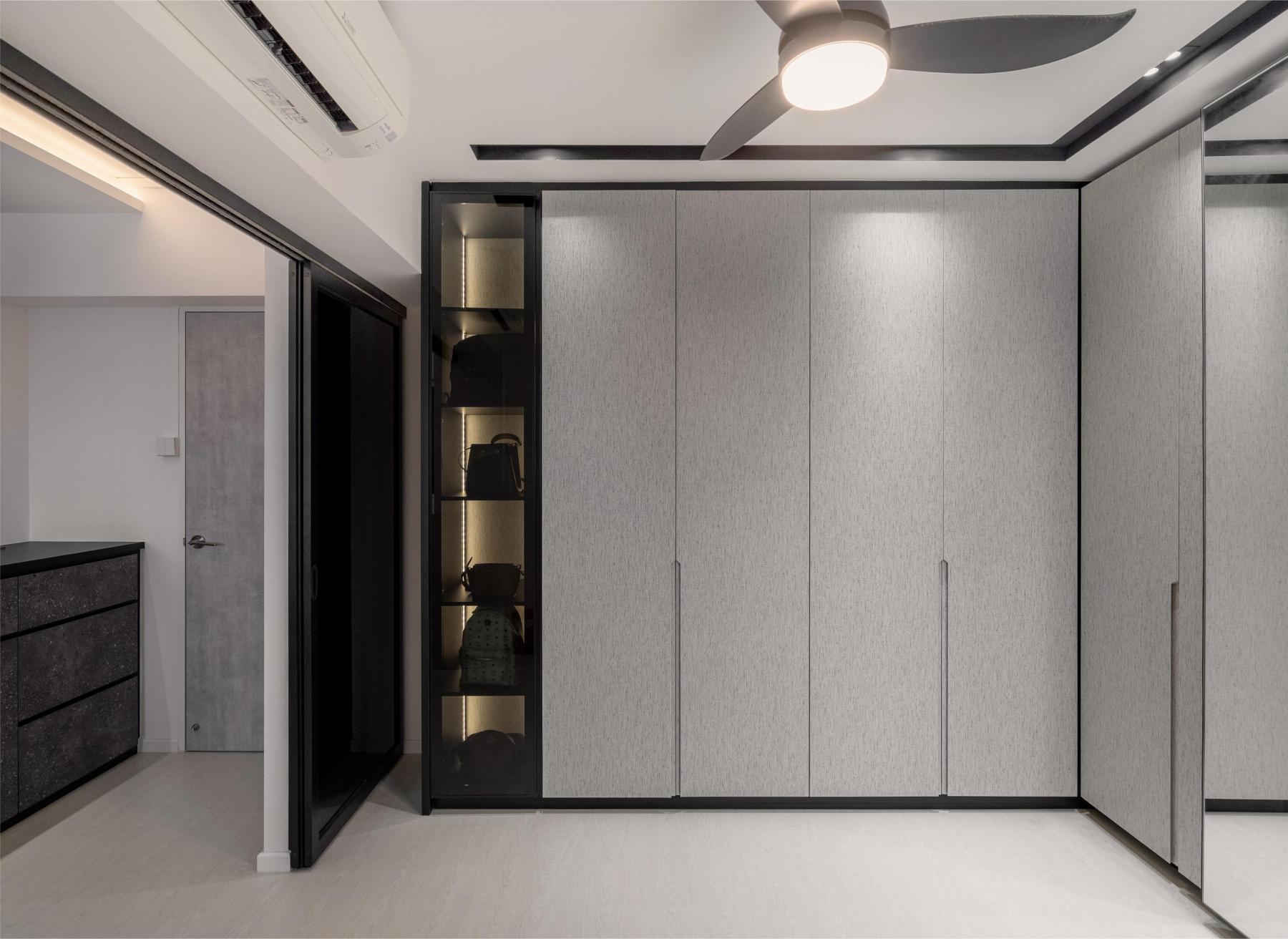 Contemporary Walk-in Wardrobe with Mirror and Wardrobe