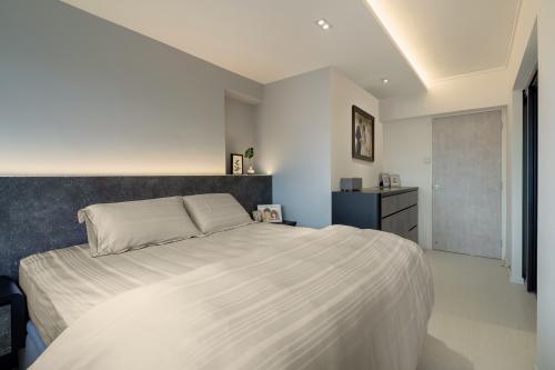 Contemporary Bedroom at 39 Jalan Rumah Tinggi