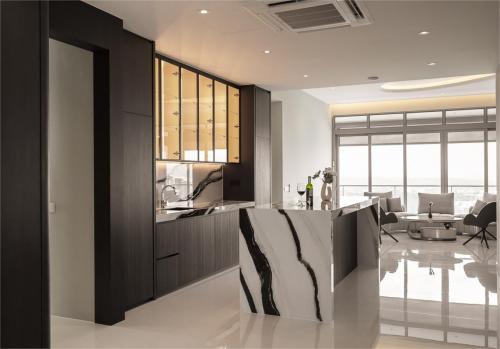 Modern Home Bar at Alexandra View