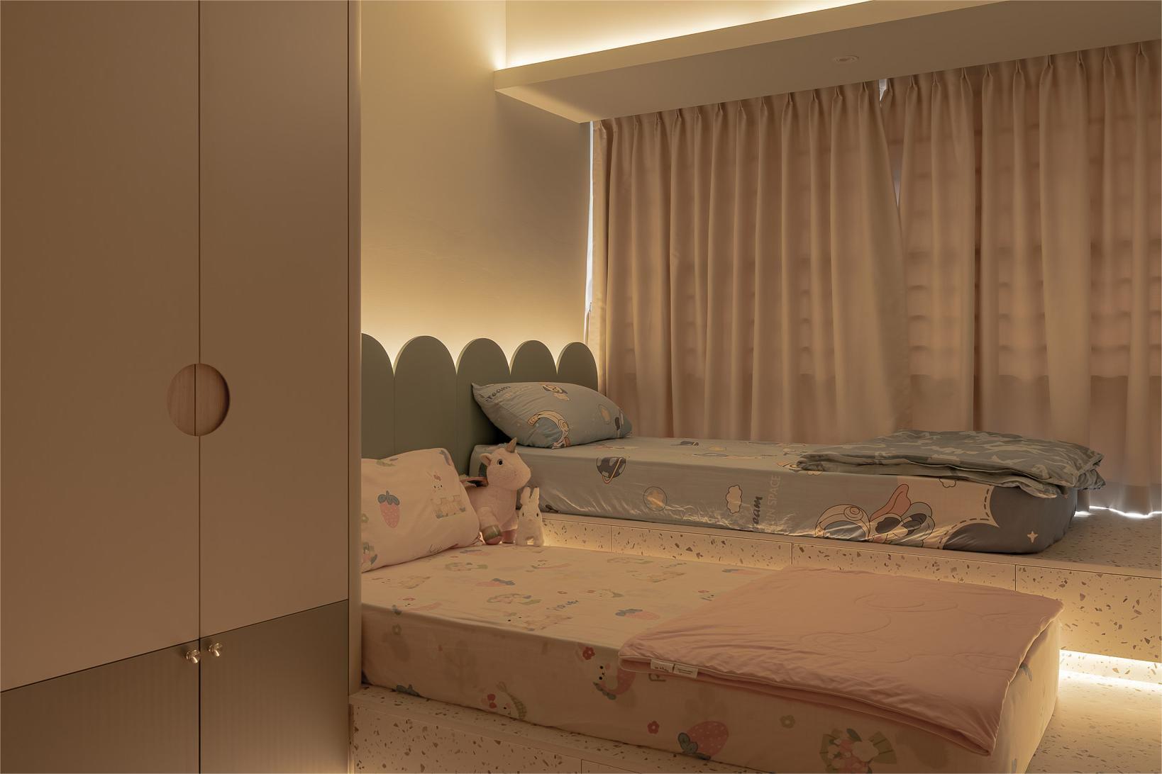 Modern Bedroom with Bed and Lighting