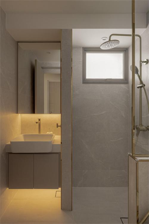 Modern Bathroom at The Peak @ Toa Payoh