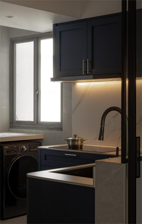 Modern Kitchen at The Peak @ Toa Payoh