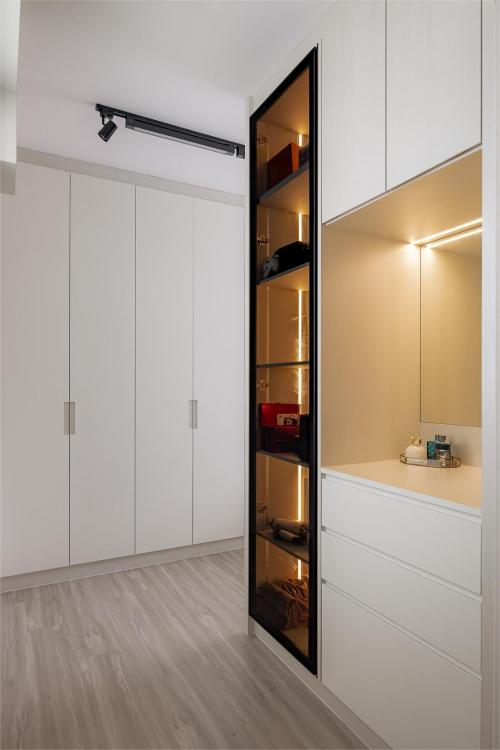 Modern Bedroom at Edgedale Plains (Block 122B)