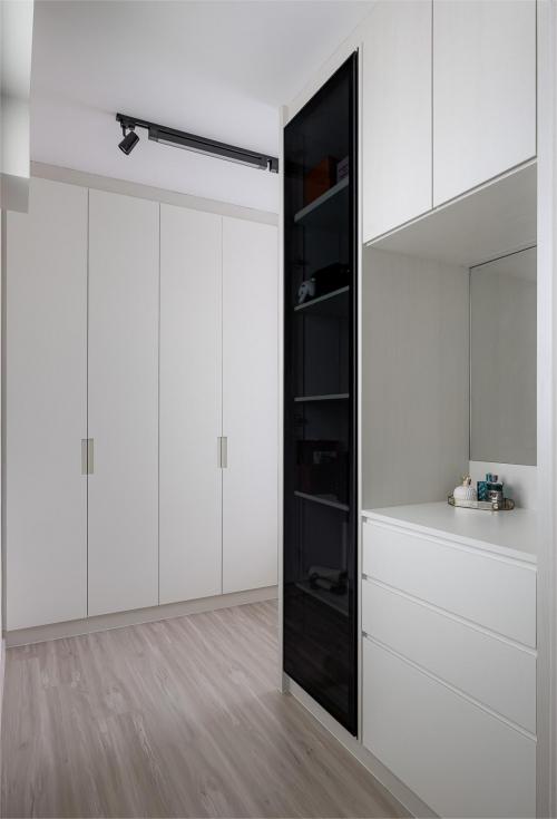 Modern Bedroom at Edgedale Plains (Block 122B)
