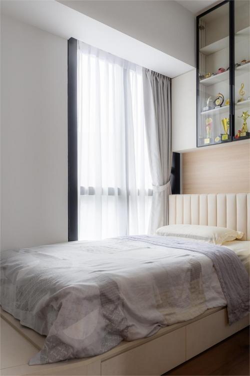 Modern Bedroom at 19 LorongKimis View@Kimis