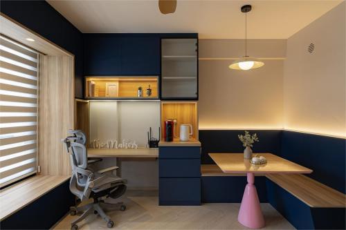 Modern Dining Room at 499A Tampines Ave 9
