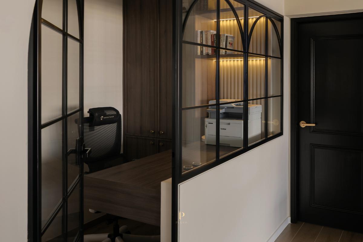 Modern Home Office with Bookshelf and Desk